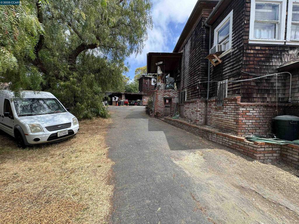 Hayward, CA 94541,22490 Bayview Ave