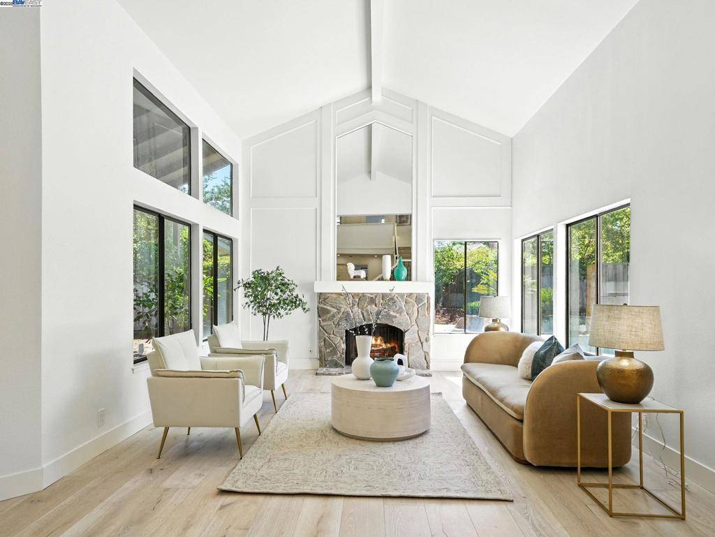 Pleasanton, CA 94566,5995 Via Del Cielo