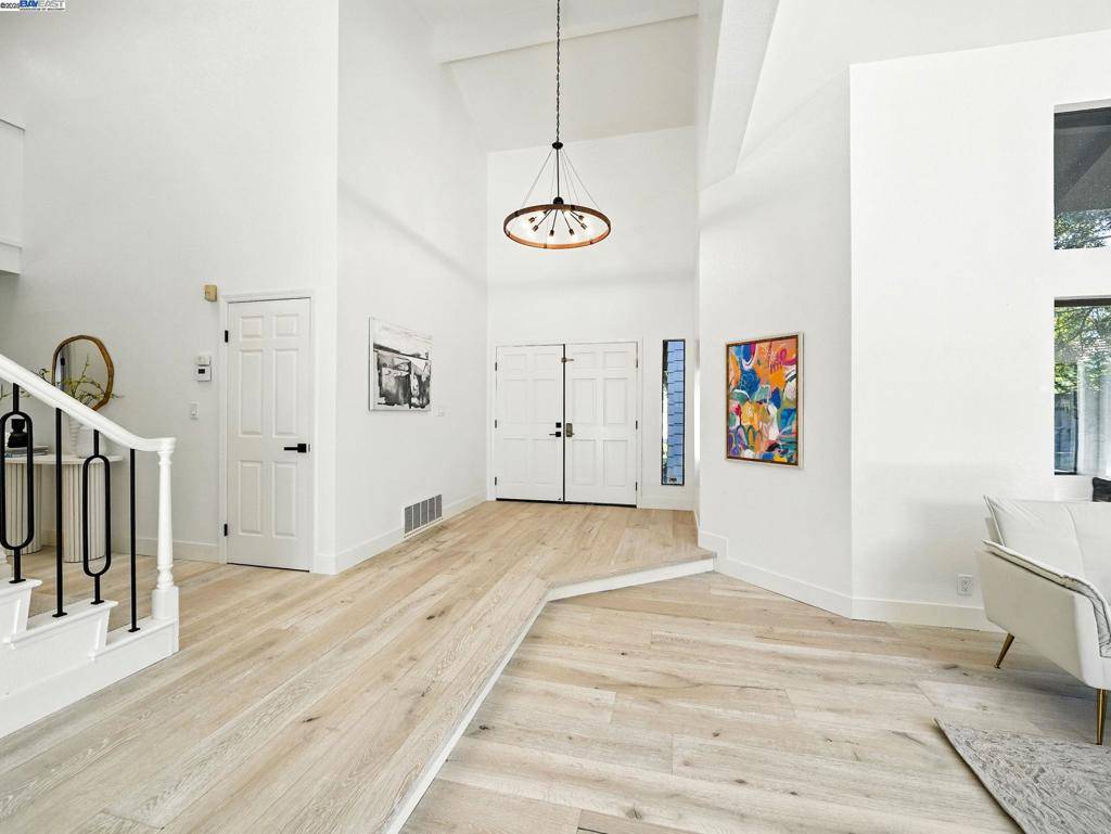 Pleasanton, CA 94566,5995 Via Del Cielo