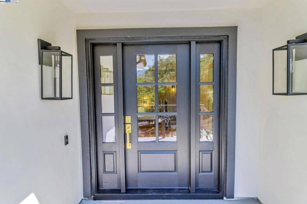 Orinda, CA 94563,15 Manzanita Terrace