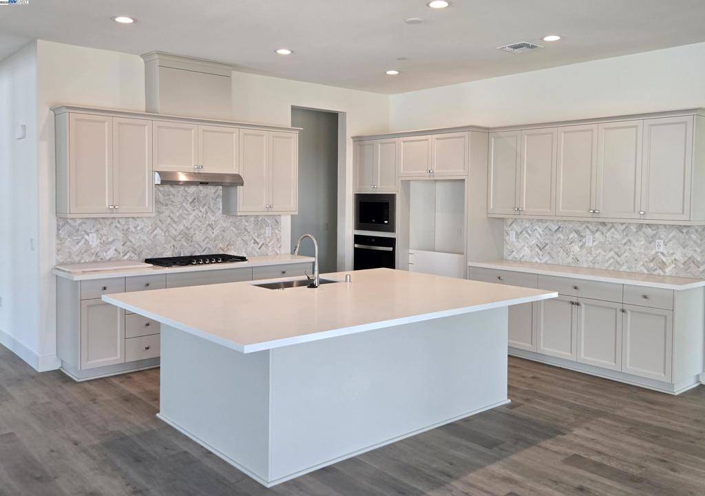 Manteca, CA 95336,771 Conrad Street
