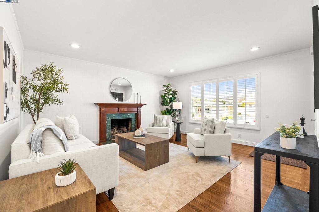 South San Francisco, CA 94080,332 Heather Way