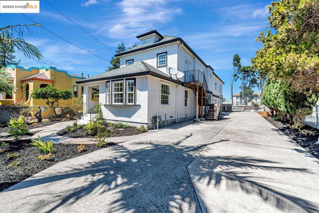 Oakland, CA 94608,1086 61st