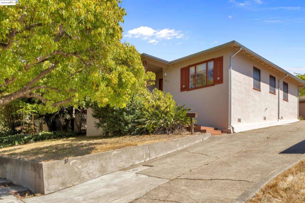 Oakland, CA 94605,7415 Circle Hill Dr