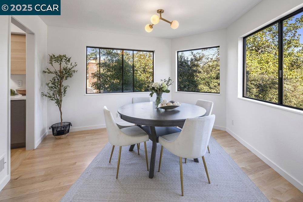 Oakland, CA 94618,5621 Maxwelton Rd