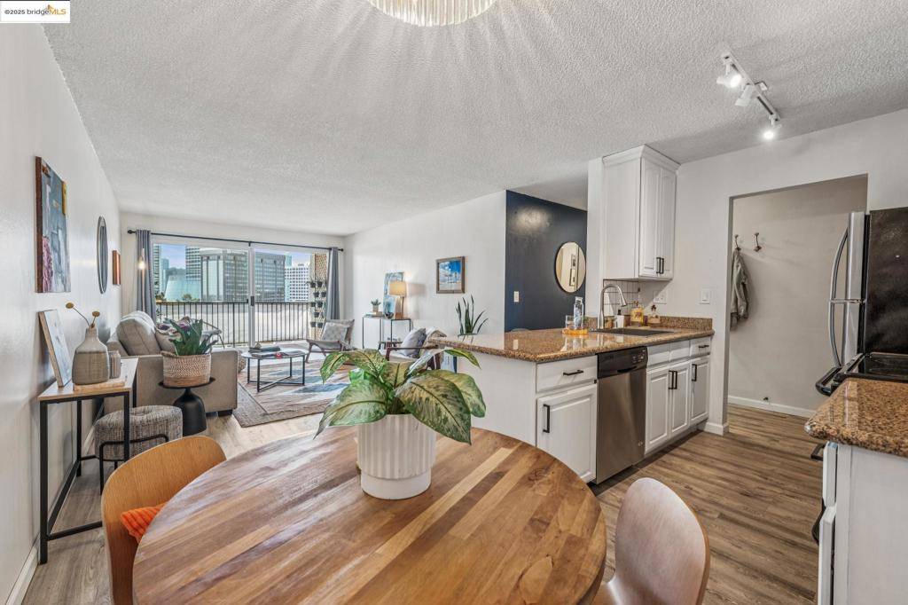 Oakland, CA 94610,85 Vernon St #305