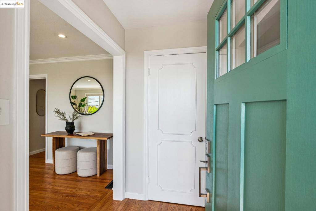 Oakland, CA 94602,2120 Braemar Rd