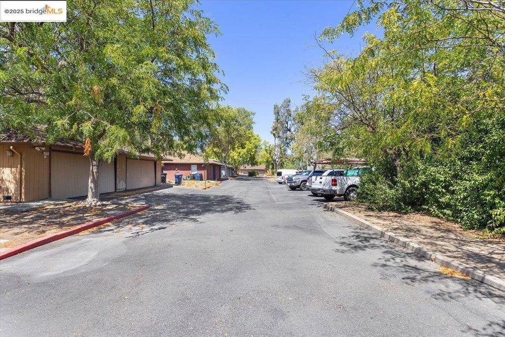 Concord, CA 94518,2275 Whitman Rd