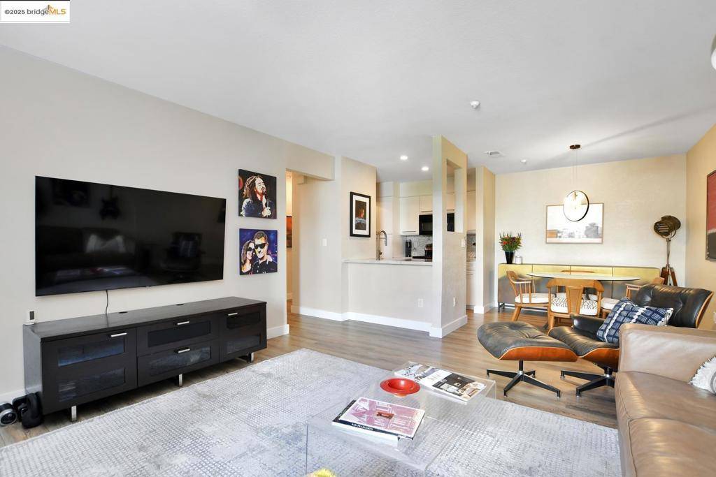 Walnut Creek, CA 94597,3183 Wayside PLZ #APT 103
