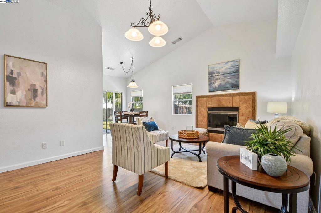 Walnut Grove, CA 95690,1332 Corodon St