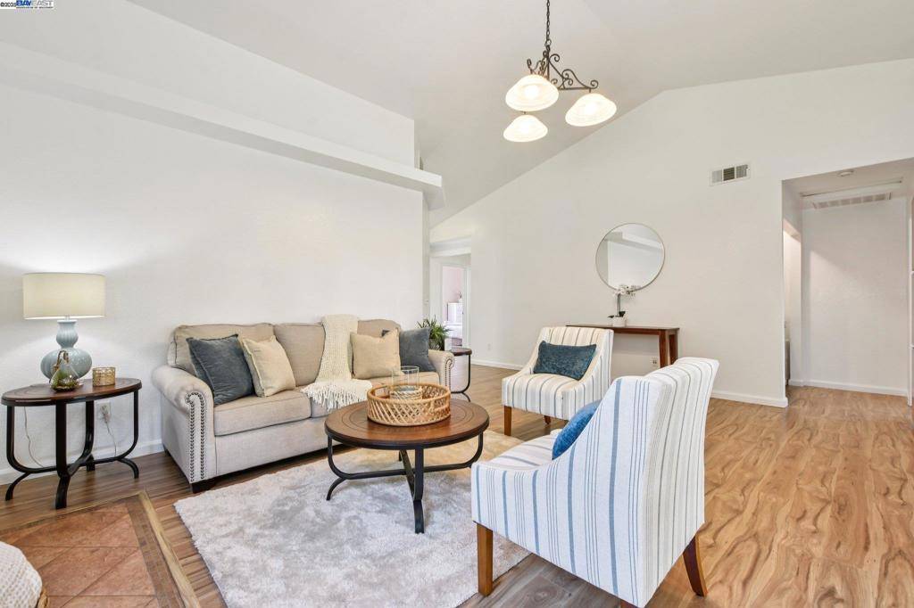 Walnut Grove, CA 95690,1332 Corodon St