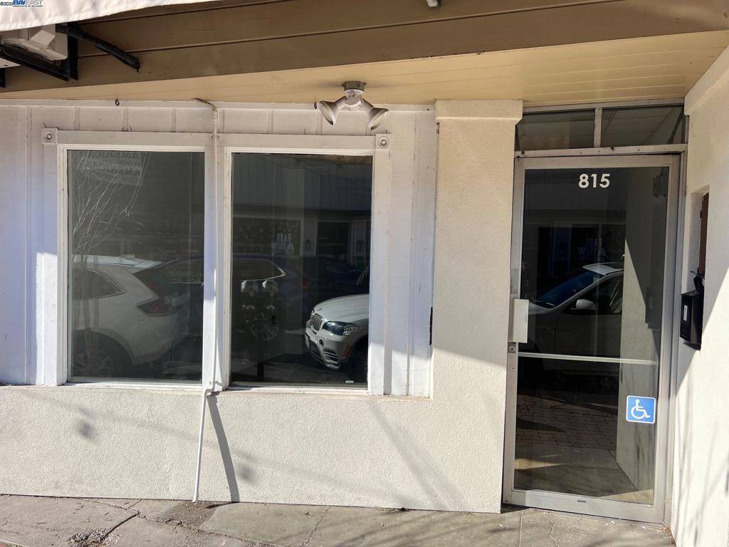 Martinez, CA 94553,815 Main Street