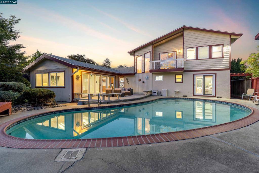 Pinole, CA 94564,3846 Madera St