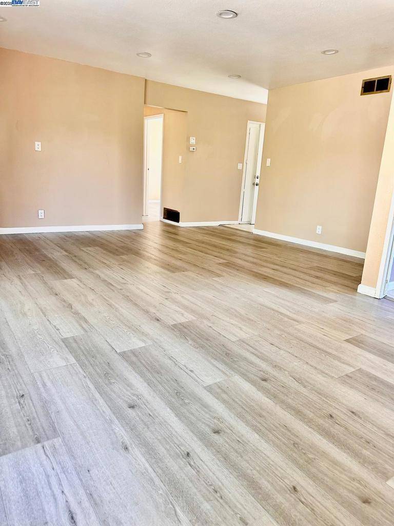 Hayward, CA 94544,344 Rousseau St