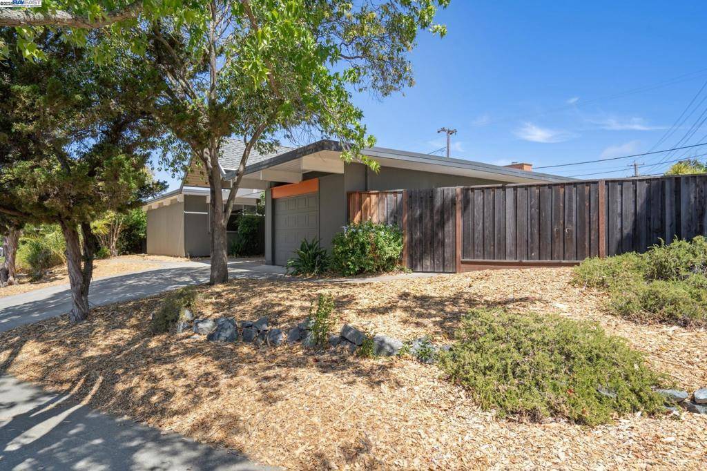 Concord, CA 94518,3767 Gainsborough Dr