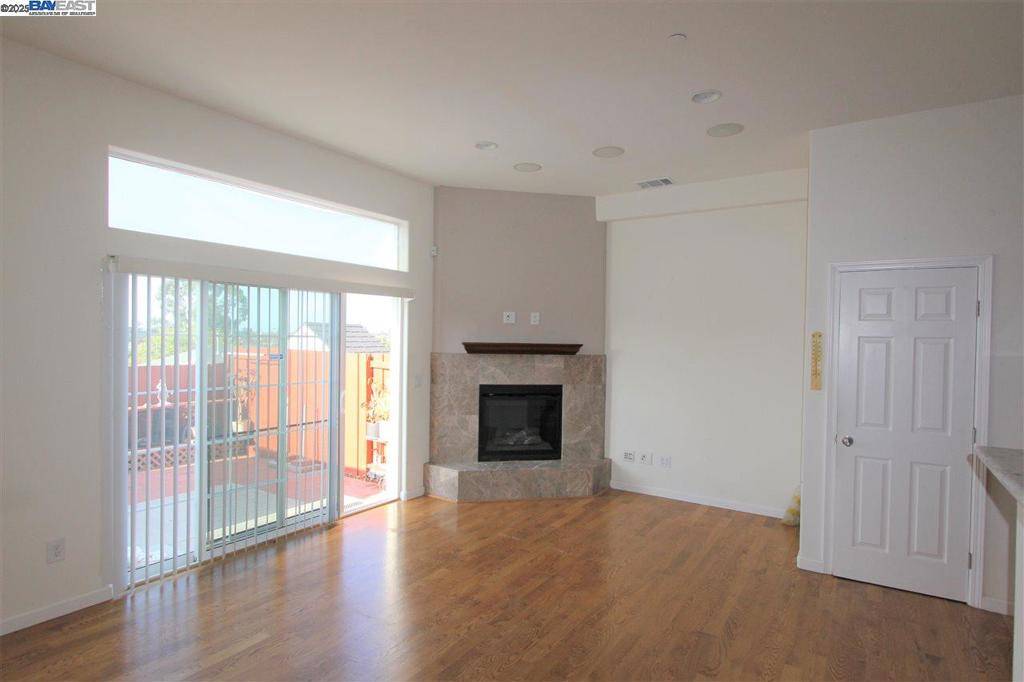 San Leandro, CA 94578,15667 Liberty St
