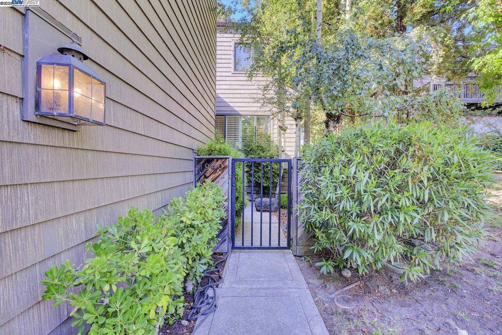 Walnut Creek, CA 94597,1940 Everidge Ct