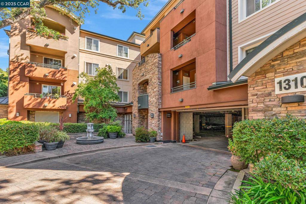 Walnut Creek, CA 94596,1310 Creekside Drive #303