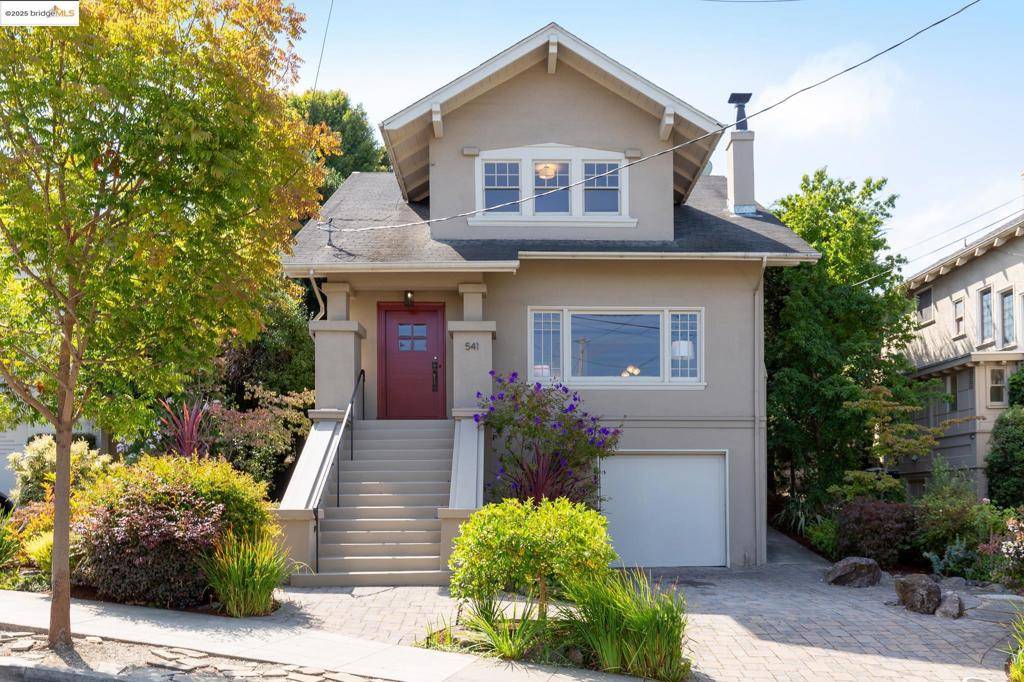 Piedmont, CA 94610,541 Boulevard Way