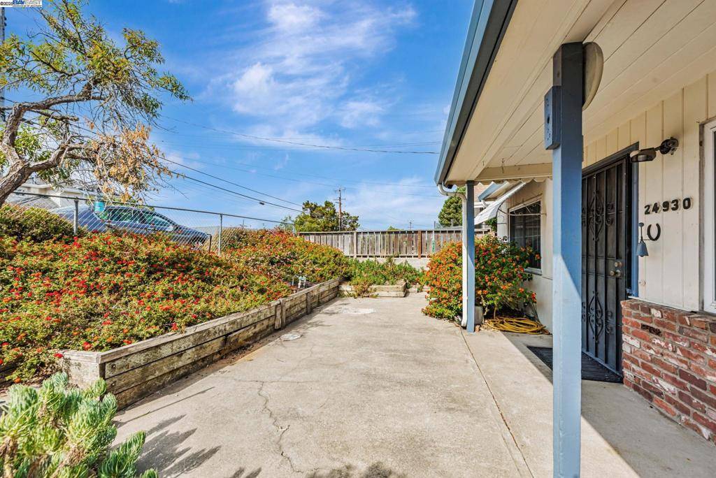 Hayward, CA 94541,24930 2nd St