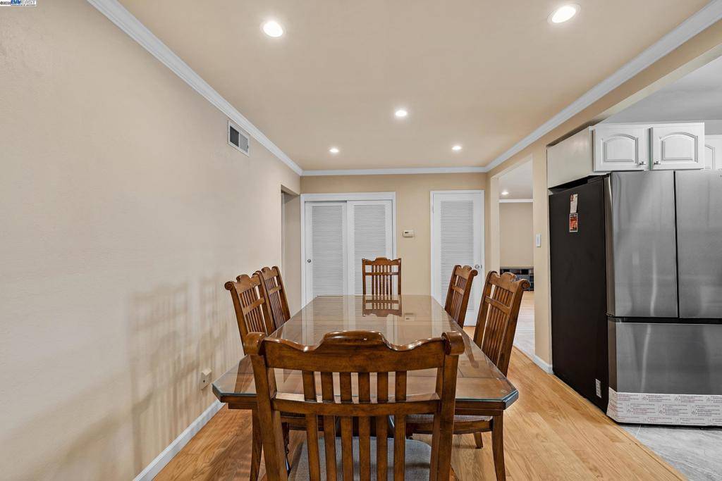 Hayward, CA 94544-9454,31518 Medinah St