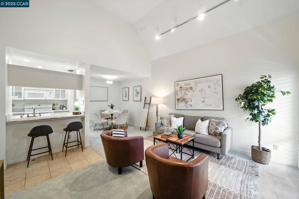 Walnut Creek, CA 94597,3183 Wayside Plz #320
