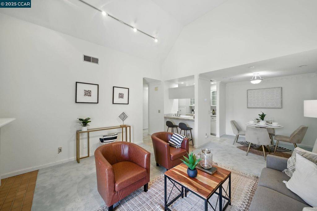 Walnut Creek, CA 94597,3183 Wayside Plz #320