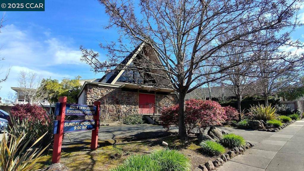 Corte Madera, CA 94925,2 Tamalpais Dr