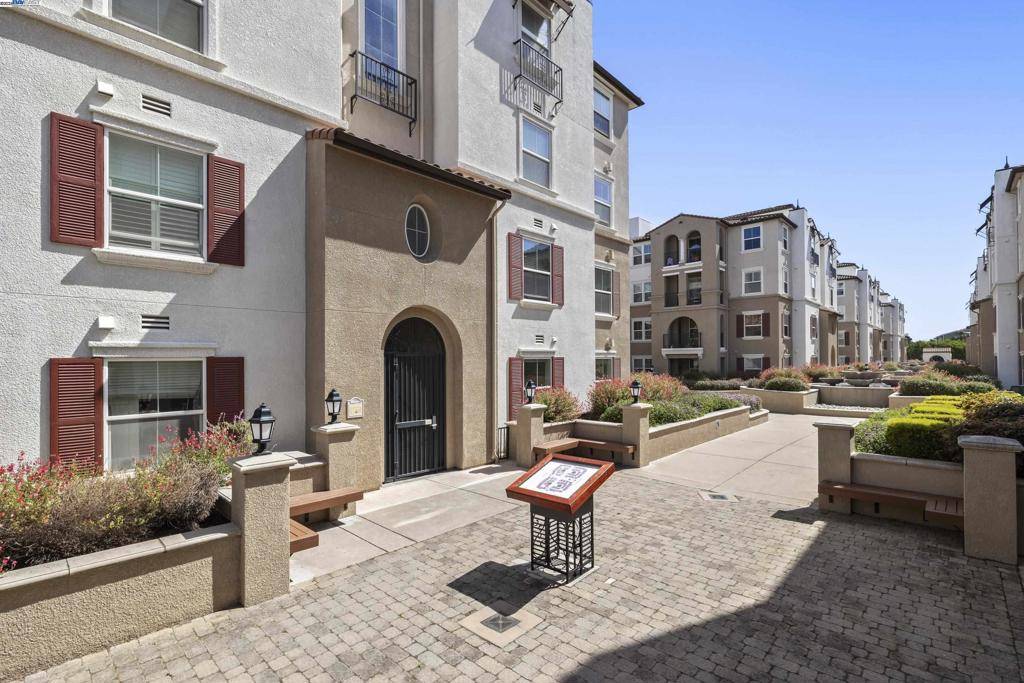Dublin, CA 94568,3290 Maguire Way #101