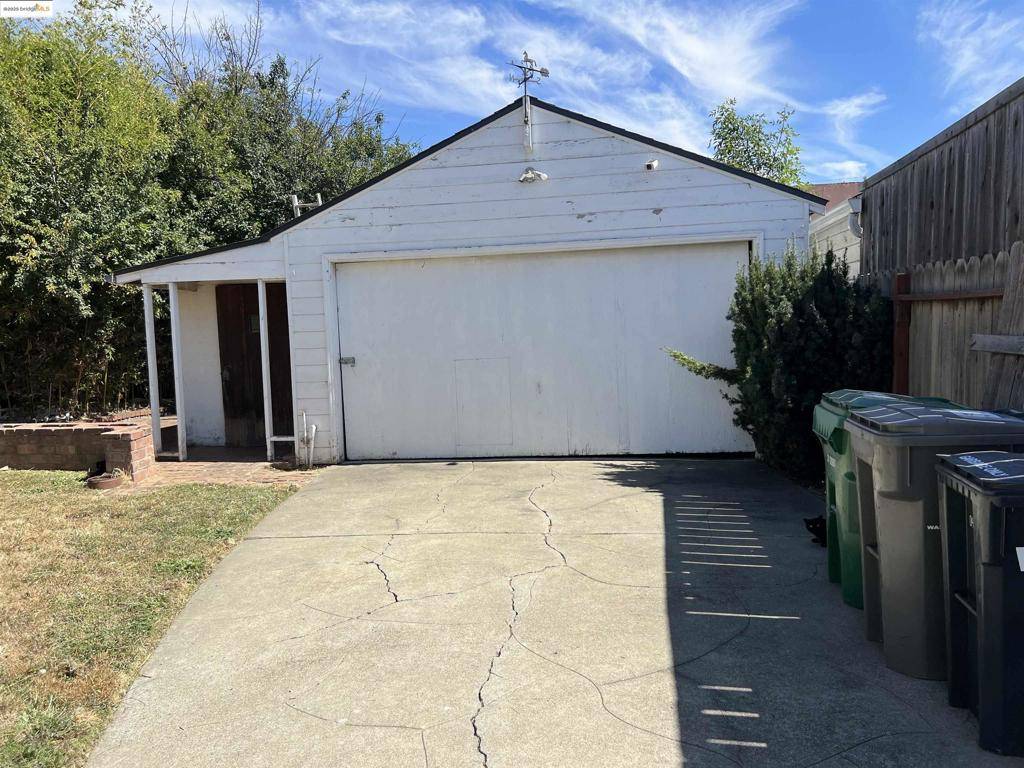 Oakland, CA 94605,2326 Maywood Ave