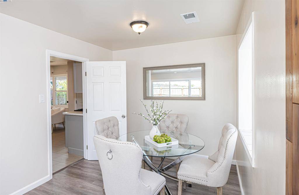 Hayward, CA 94544,26045 Coleman Ave.