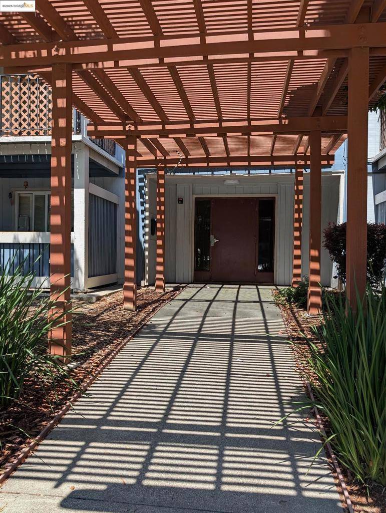 Vallejo, CA 94589,1457 N Camino Alto #214