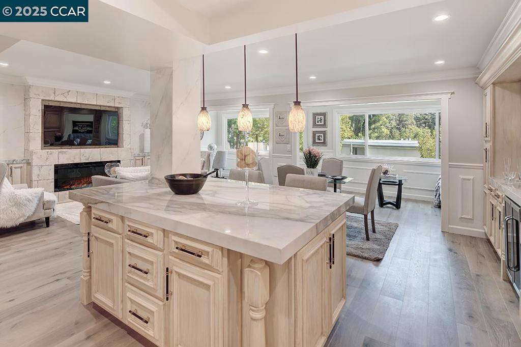 Walnut Creek, CA 94595,2601 Pine Knoll Dr #8