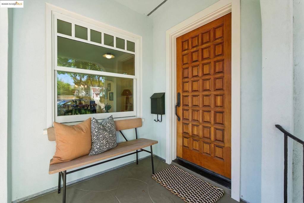 Berkeley, CA 94703,2104 Spaulding Avenue