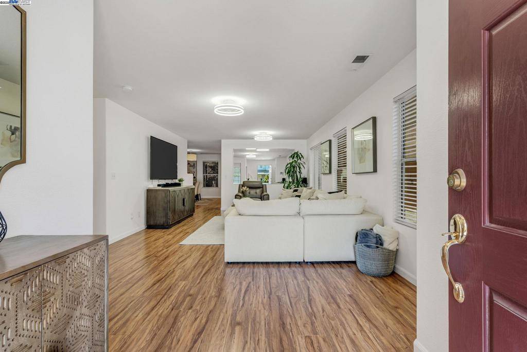 Tracy, CA 95377,349 Cose Ln