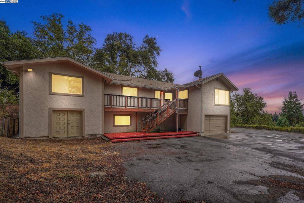 Los Gatos, CA 95033,23762 Hutchinson Rd