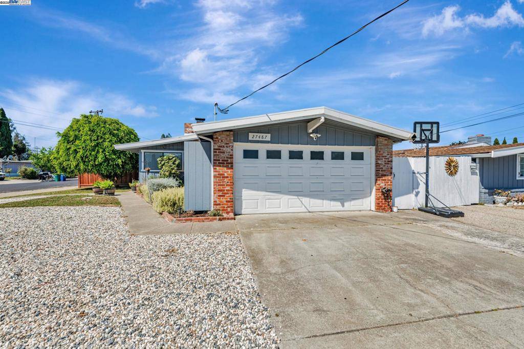 Hayward, CA 94544-4359,27487 Berenda Way