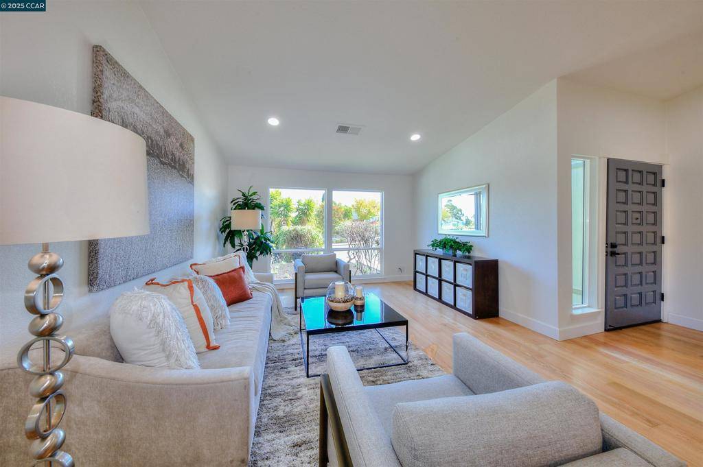 Hercules, CA 94547,118 Sparrow Dr