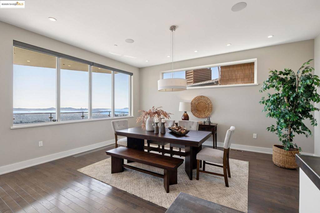 Oakland, CA 94611,25 Diablo Dr