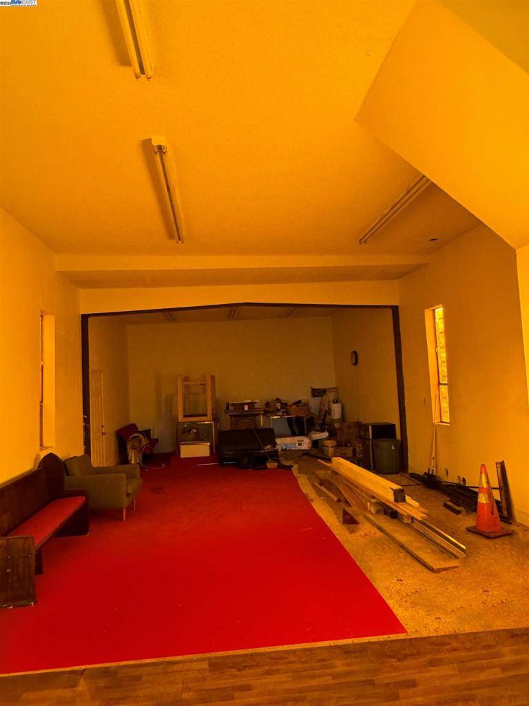 Oakland, CA 94608,1124 63rd Street