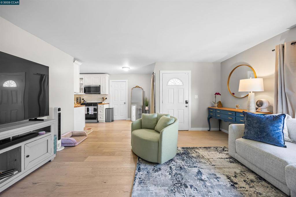 Santa Ana, CA 92704,1912 W Wilshire Ave