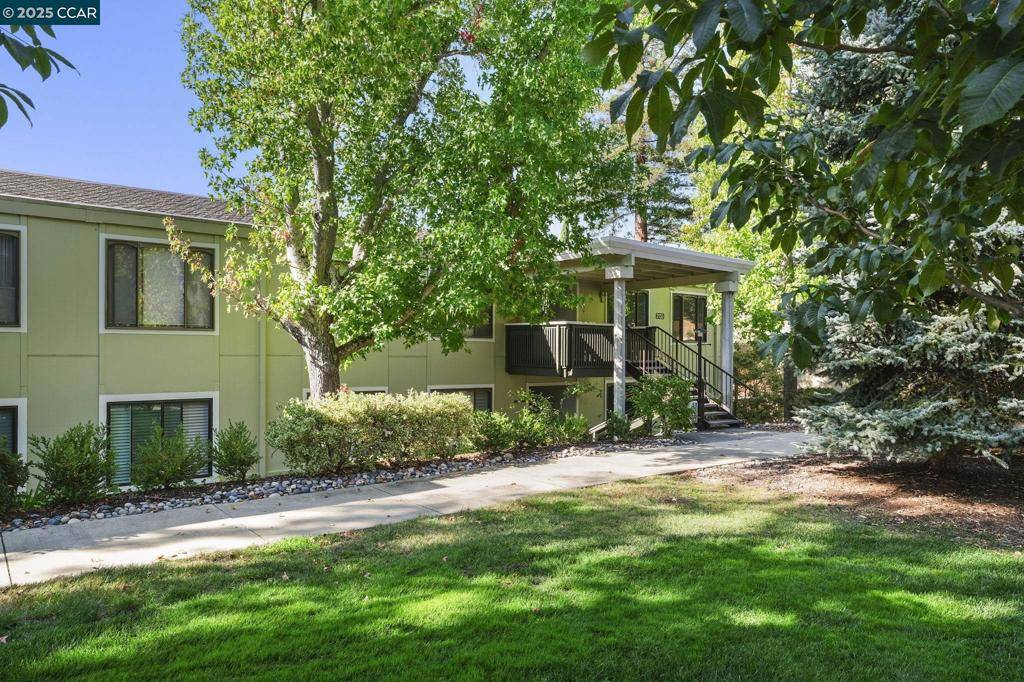 Walnut Creek, CA 94595,2133 Golden Rain Rd #12