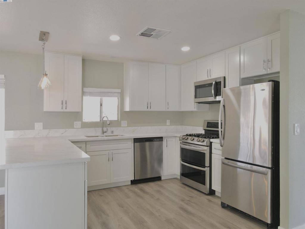Sacramento, CA 95834,4923 Gardendell Rd