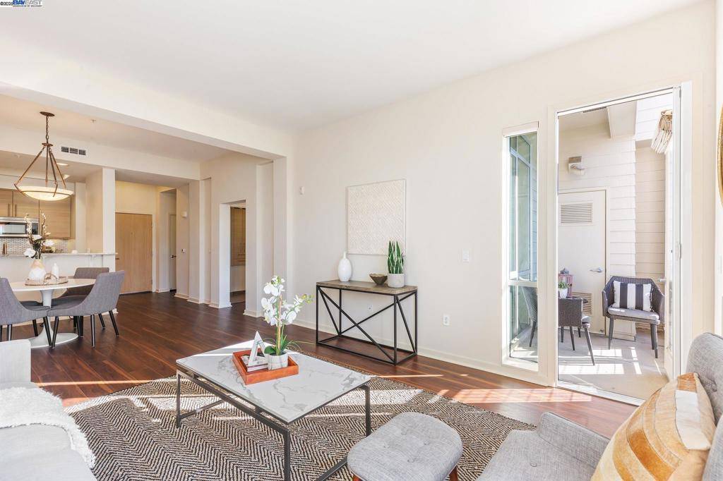 Walnut Creek, CA 94596,1655 N California Blvd #422