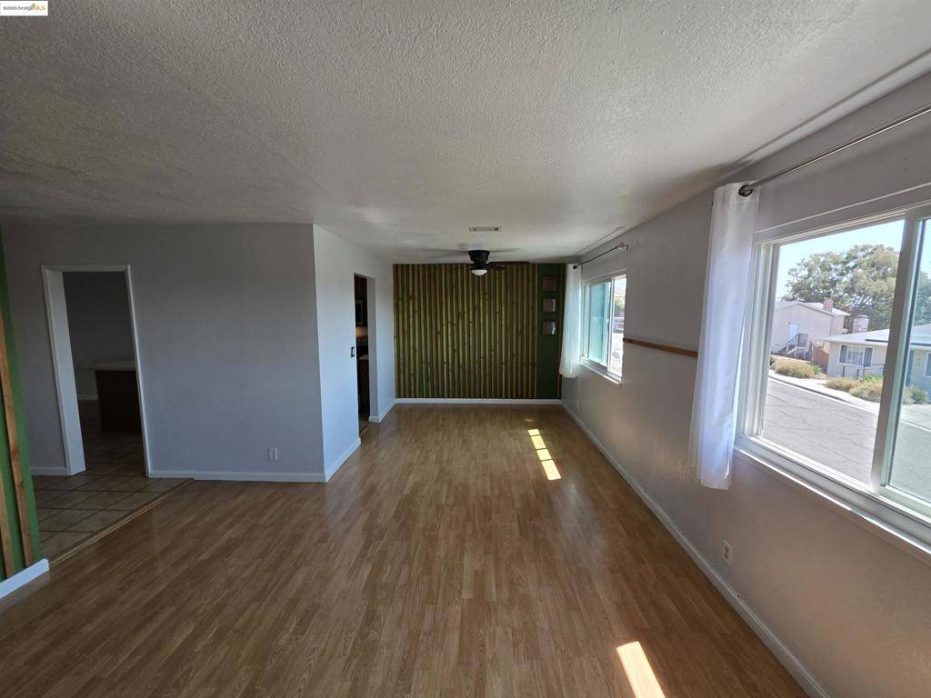 Vallejo, CA 94591,136 Evergreen Way