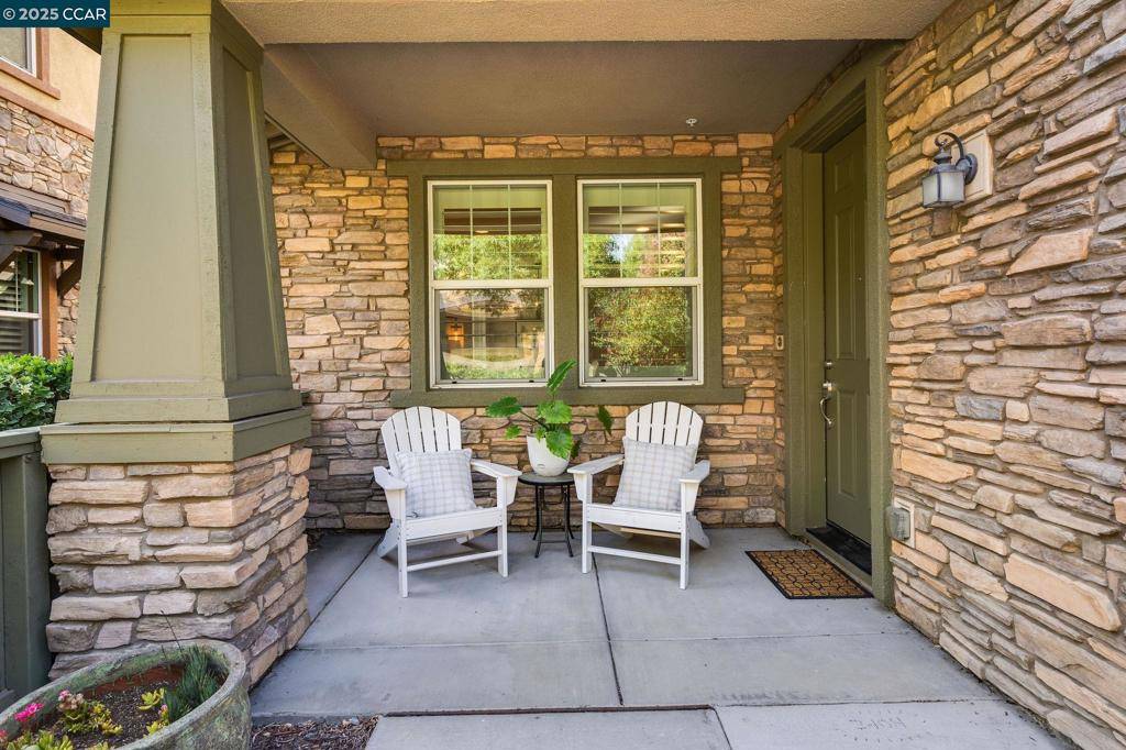 Walnut Creek, CA 94596,338 El Paseo Cir