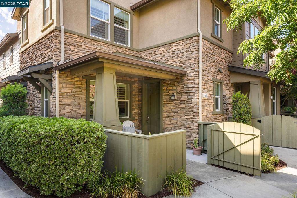 Walnut Creek, CA 94596,338 El Paseo Cir