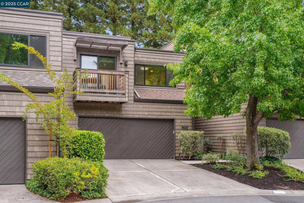 Walnut Creek, CA 94597,1923 Everidge Court