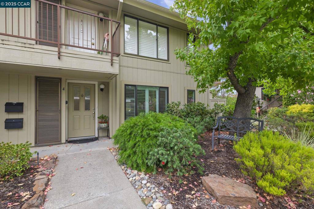 Walnut Creek, CA 94595,1416 Canyonwood Ct #4