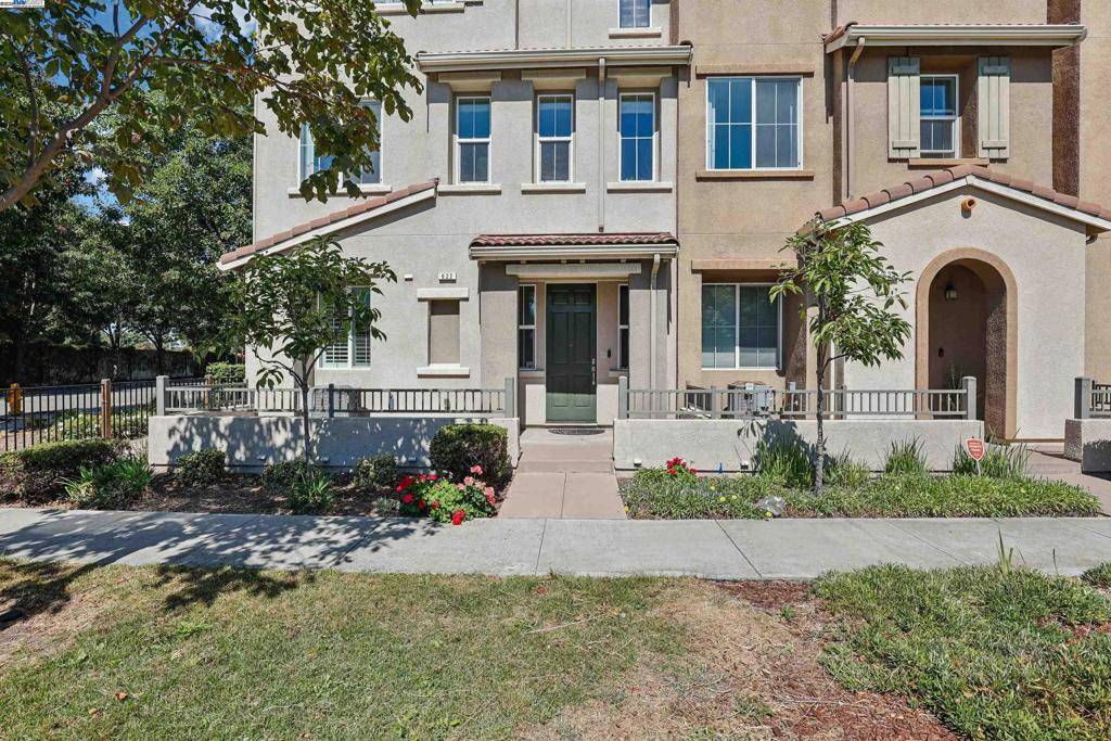 Hayward, CA 94541,622 Moss Way